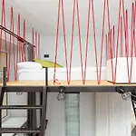 Downtown Studio Apartment Poznańska by Renters