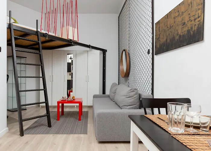 Downtown Studio Apartment Poznańska by Renters